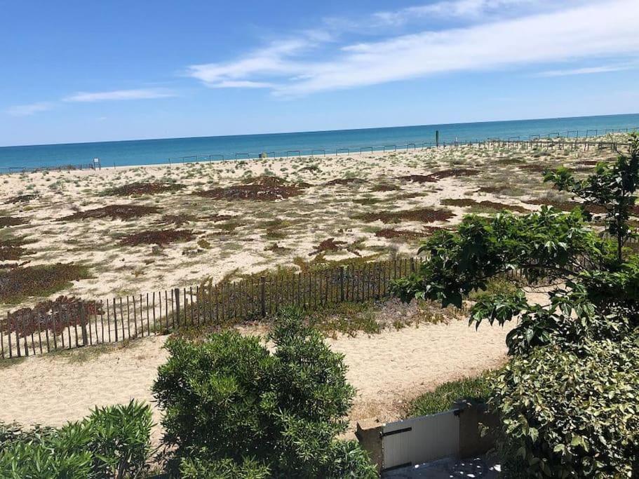 Villa Face A La Mer Sur Le Sable 8 Clim A L'Etage Le Barcarès Exteriér fotografie